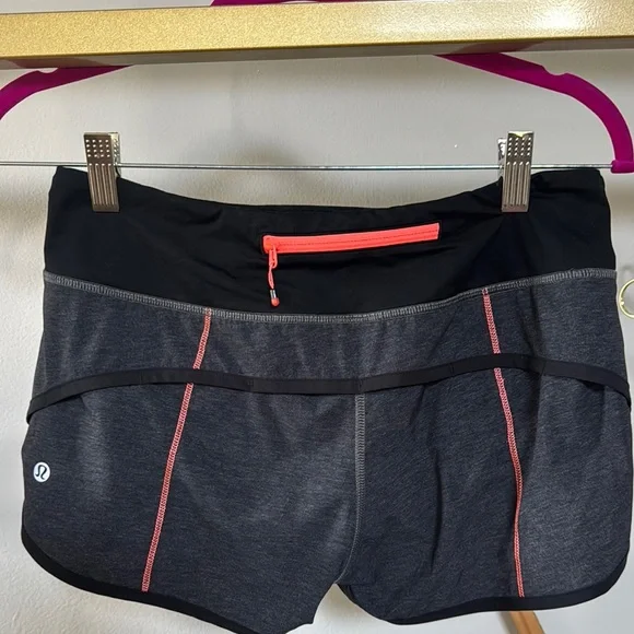 Lululemon Speed Up Shorts - Picture 2 of 5